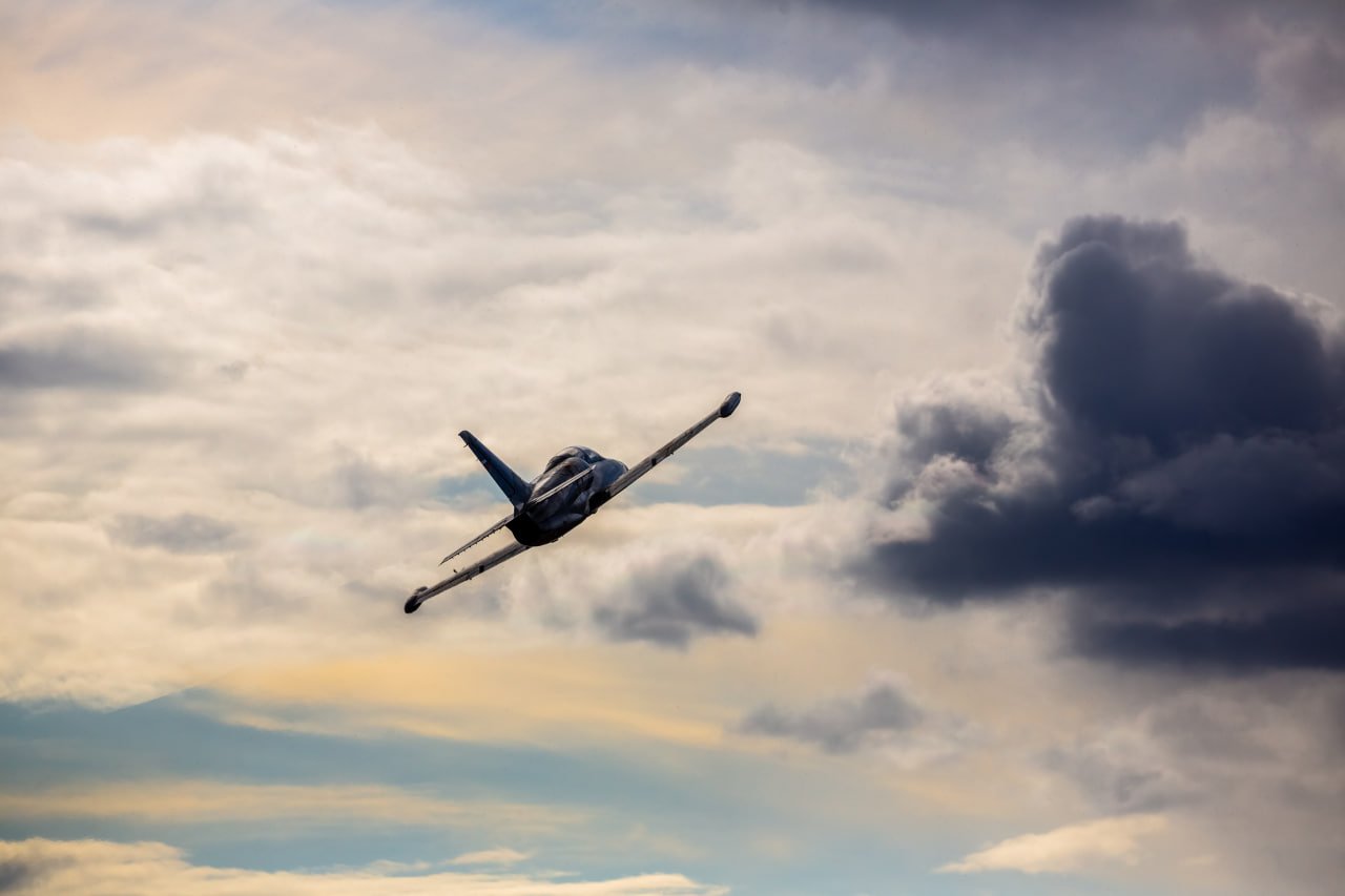 Jet flight